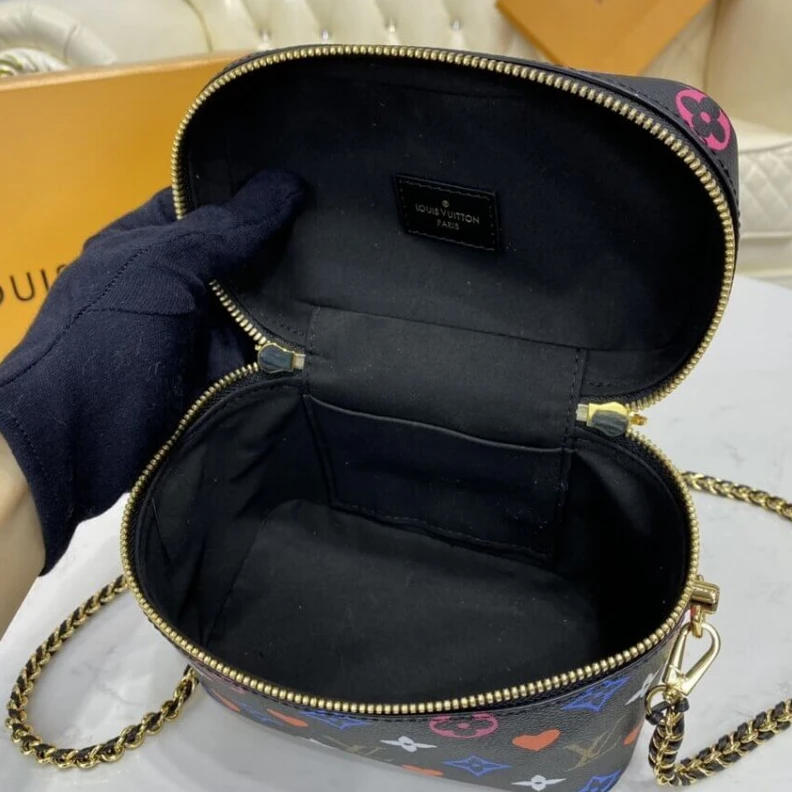 Replica bags Chain Dro Louis Vuitton Game On Vanity PM Black