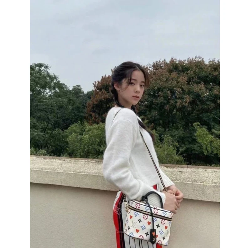 Replica bags lv Key bell Louis Vuitton Game On Vanity PM White