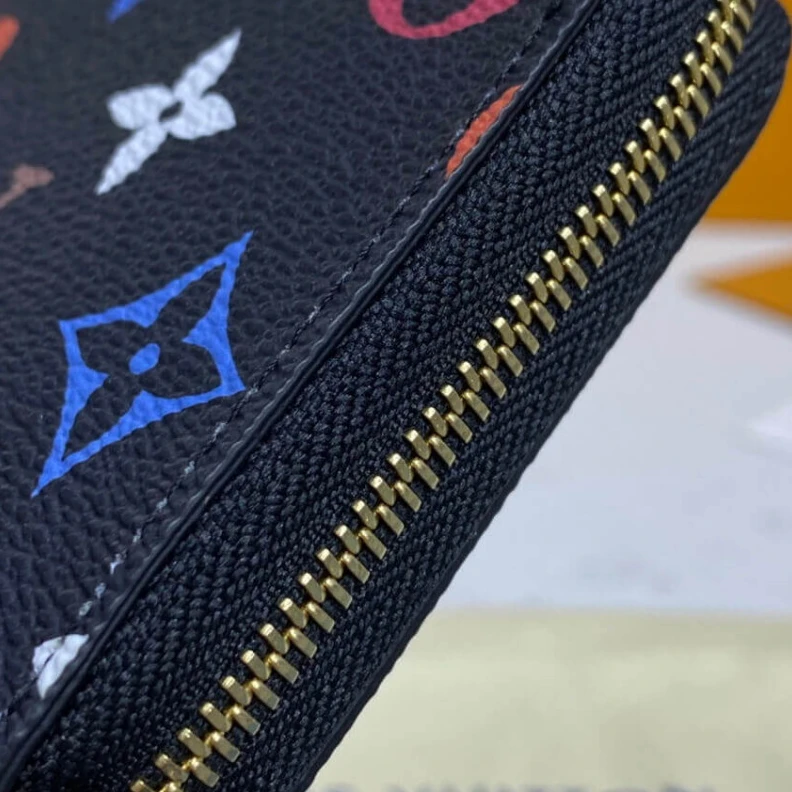 Replica bags lv Zip closu Louis Vuitton Game On Zippy Coin Purse