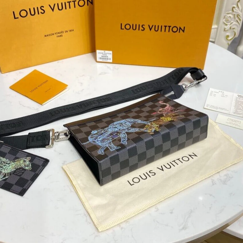 Mythick ru Strap dro Louis Vuitton Gaston Wearable Wallet