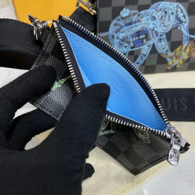 Mythick ru Strap dro Louis Vuitton Gaston Wearable Wallet
