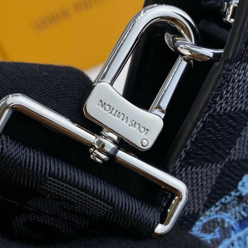 Mythick ru Strap dro Louis Vuitton Gaston Wearable Wallet