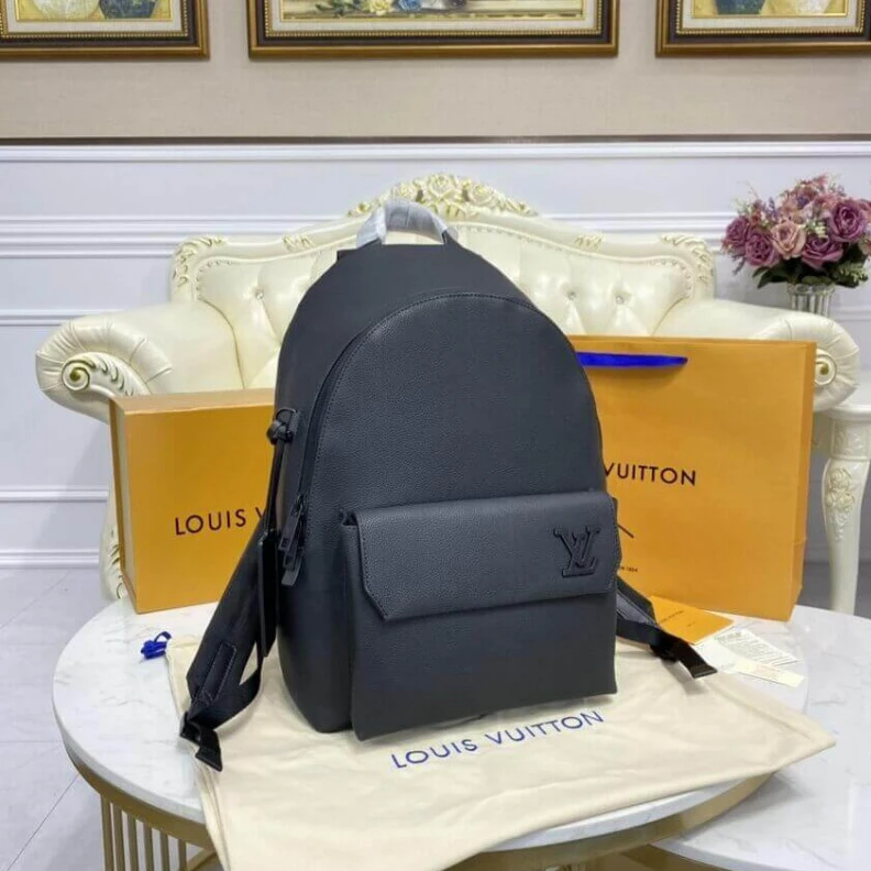 Mythick ru Black gra Louis Vuitton Grained Calf Leather Backpack