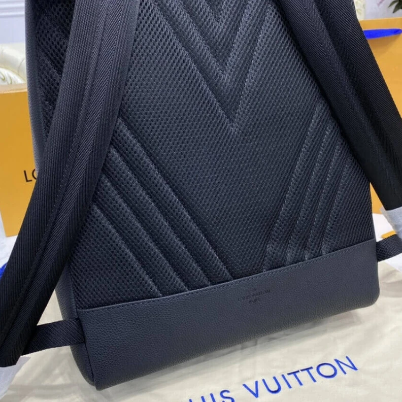 Mythick ru Black gra Louis Vuitton Grained Calf Leather Backpack