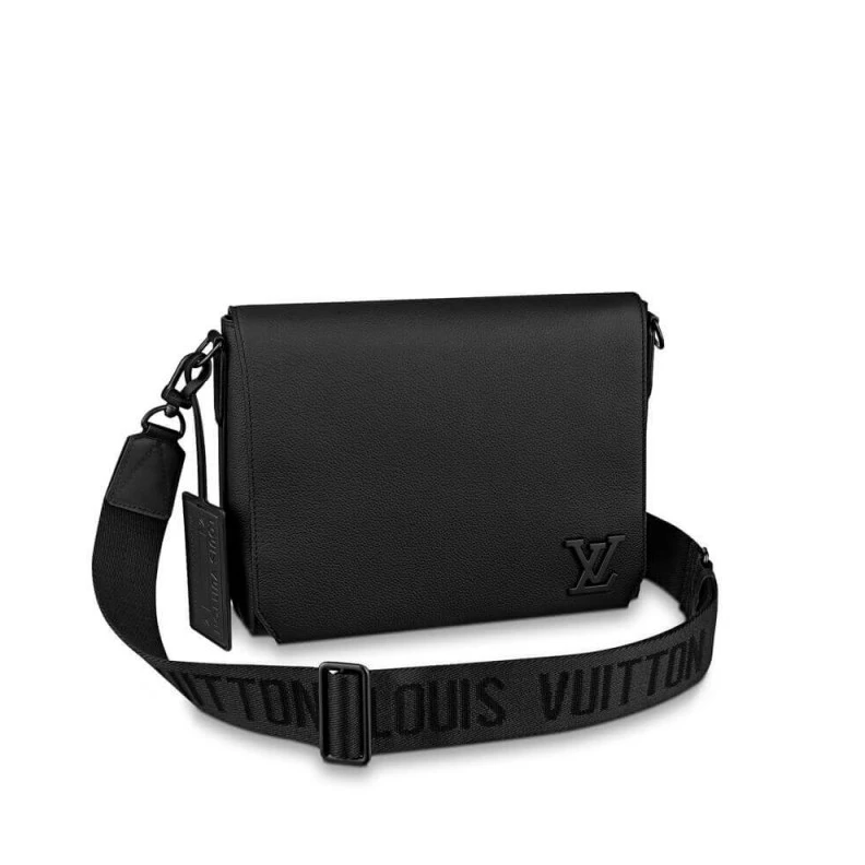 Main comp Louis Vuitton Grained Calf Leather Messenger