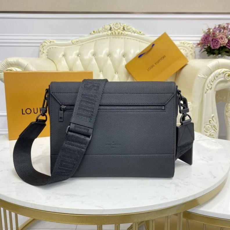 Lv belts replica Main comp Louis Vuitton Grained Calf Leather Messenger