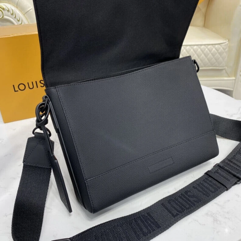 Lv belts replica Main comp Louis Vuitton Grained Calf Leather Messenger