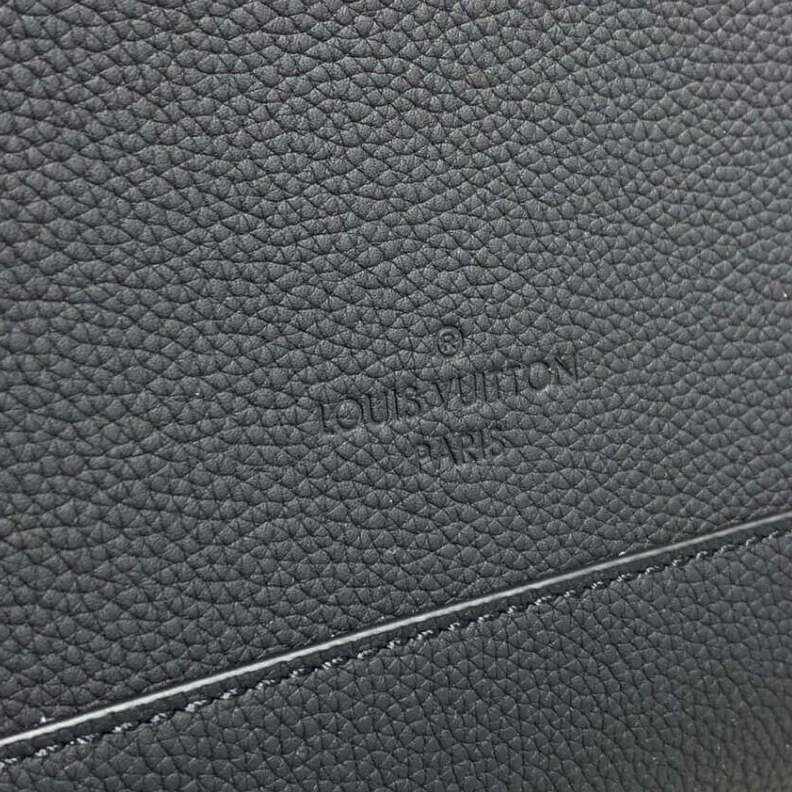Lv belts replica Main comp Louis Vuitton Grained Calf Leather Messenger