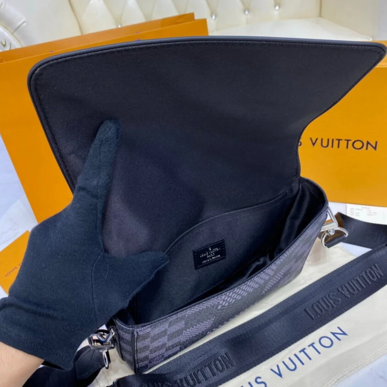 Top lv Front fla Louis Vuitton Gray Damier Graphite 3D Canvas Studio Messenger