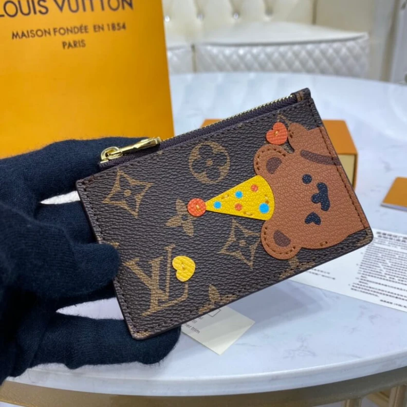 Zipped co Louis Vuitton Happy Bear Coin & Card Holder Brown