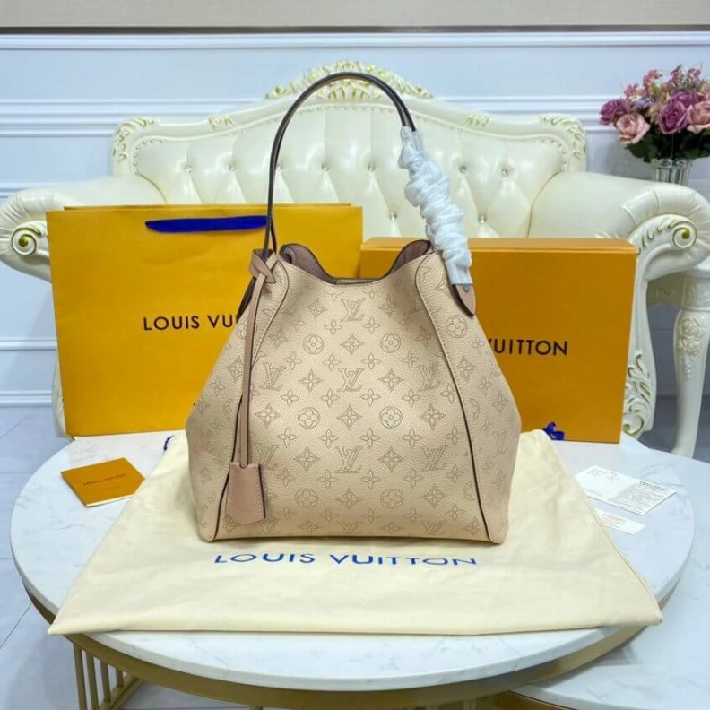 Replica bags lv Calfleath Louis Vuitton Hina MM Mahina in Pink
