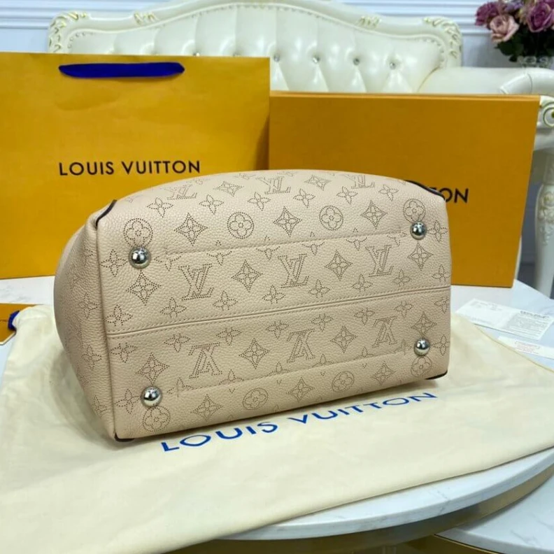 Replica bags lv Calfleath Louis Vuitton Hina MM Mahina in Pink