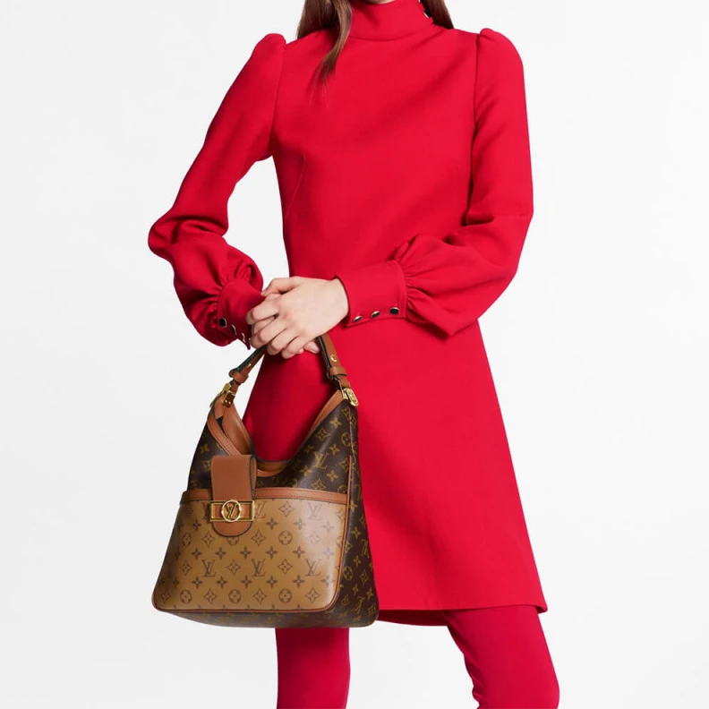 Mythick ru Calfskin LV Hobo Dauphine MM