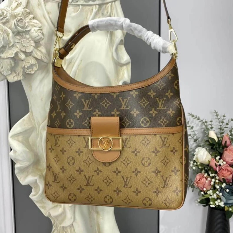 Mythick ru Calfskin LV Hobo Dauphine MM