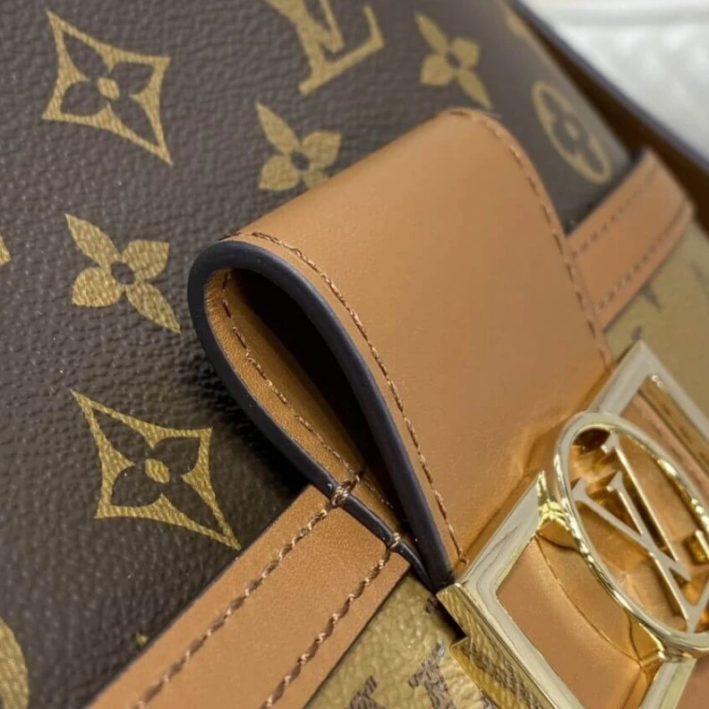Mythick ru Calfskin LV Hobo Dauphine MM