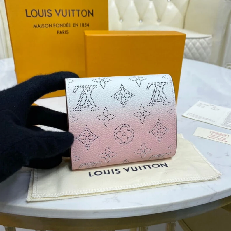 Mythick ru 6 card sl Louis Vuitton Iris Compact Wallet in Pink Gradient Mahina Perforated Leather