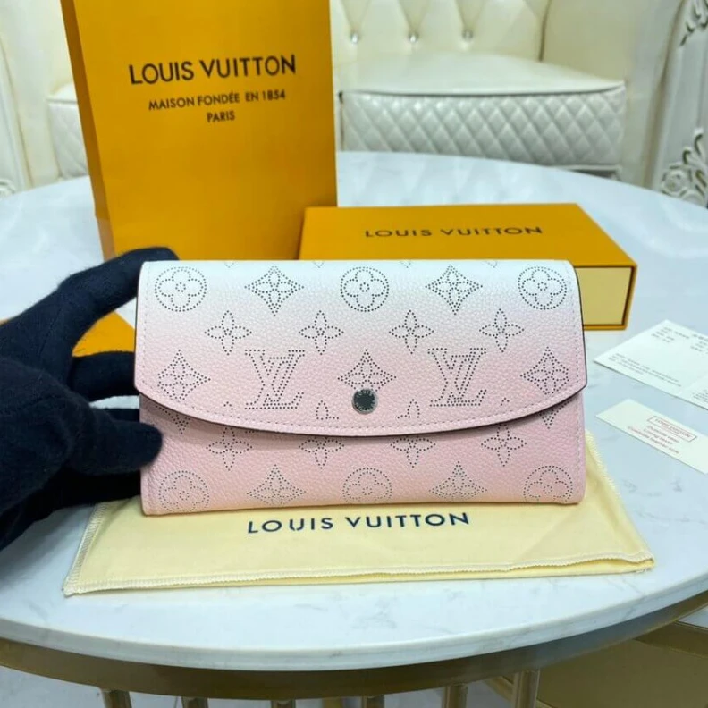 12 card s Louis Vuitton Iris Wallet in Pink Gradient Mahina Perforated Leather