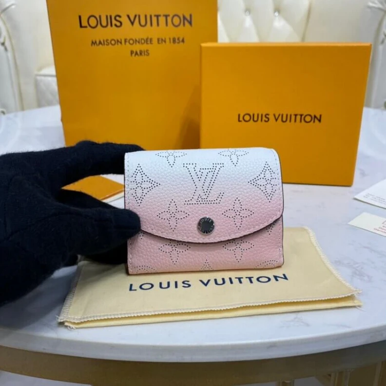 Mahina pe Louis Vuitton Iris XS Wallet in Pink Gradient Mahina Perforated Leather