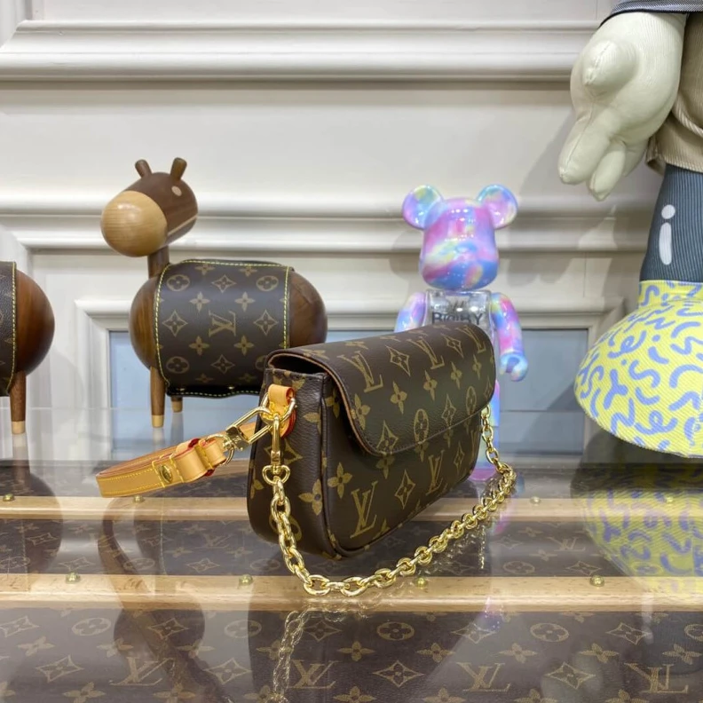 Lv belts replica Goldcolou Louis Vuitton Ivy Wallet On Chain Bag