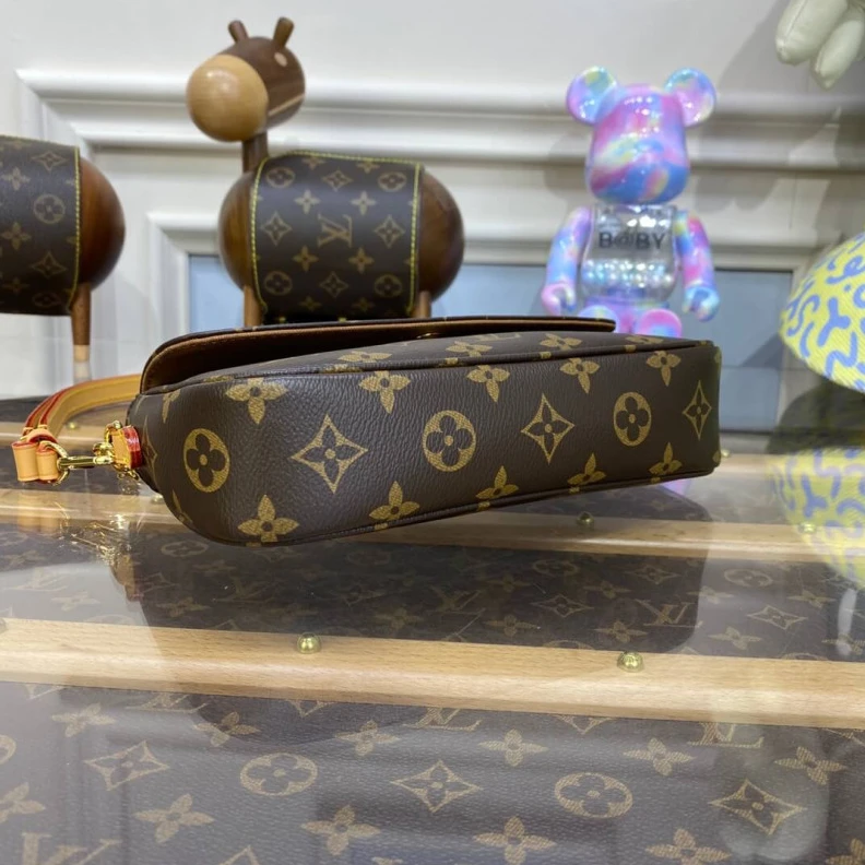 Lv belts replica Goldcolou Louis Vuitton Ivy Wallet On Chain Bag