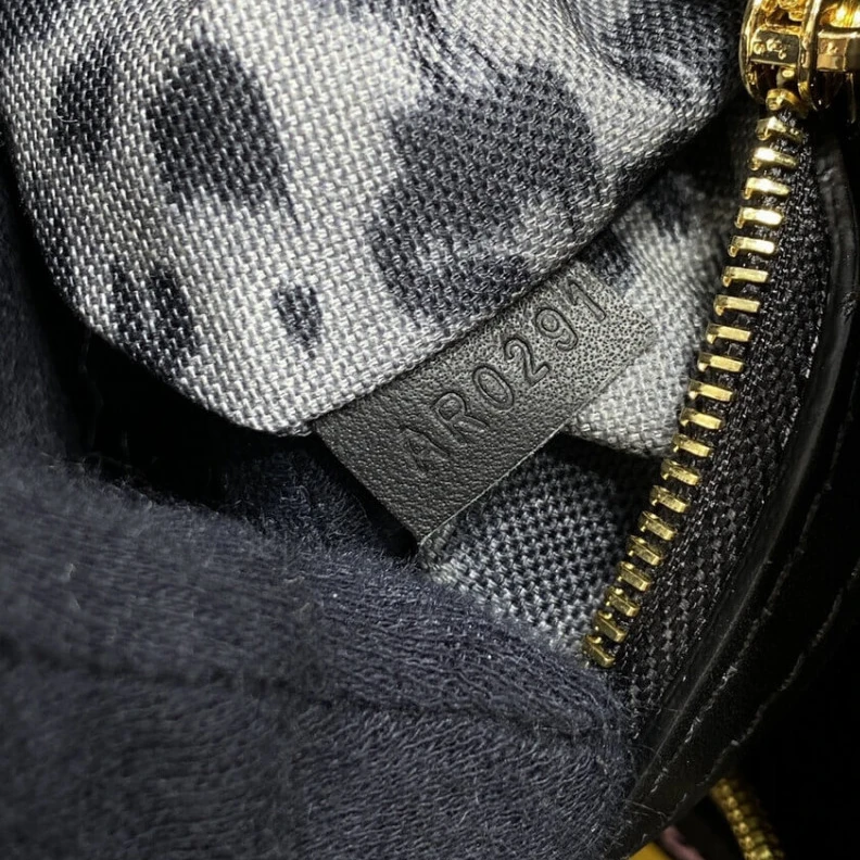 Louis vuitton locations Cabin siz Louis Vuitton Keepall Bandouliere 45 Black