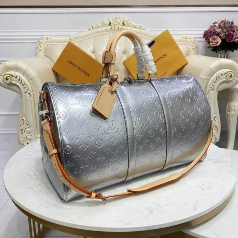 Mythick ru Leather h Louis Vuitton Keepall Bandouliere 50 Silver