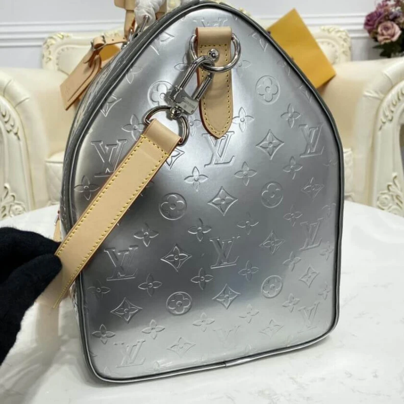 Mythick ru Leather h Louis Vuitton Keepall Bandouliere 50 Silver