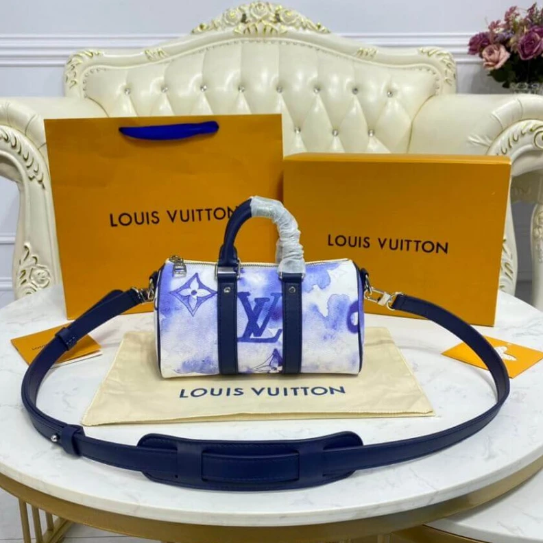 Louis vuitton locations Zip closu Louis Vuitton Keepall XS White