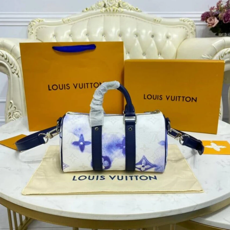Louis vuitton locations Zip closu Louis Vuitton Keepall XS White