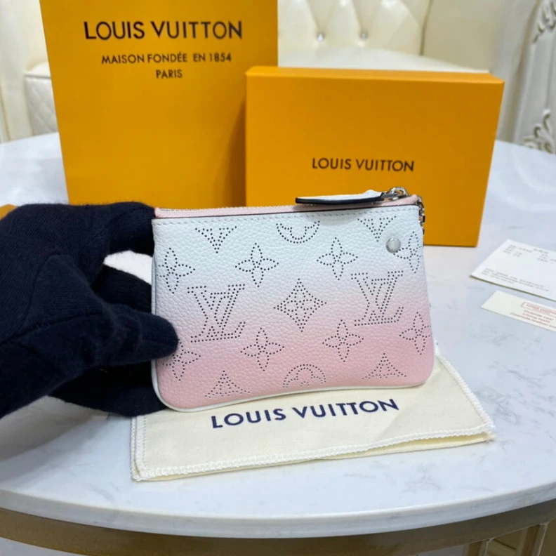 Mythick Key ring Louis Vuitton Key Pouch in Pink Gradient Mahina Perforated Leather