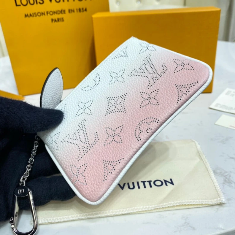 Mythick Key ring Louis Vuitton Key Pouch in Pink Gradient Mahina Perforated Leather