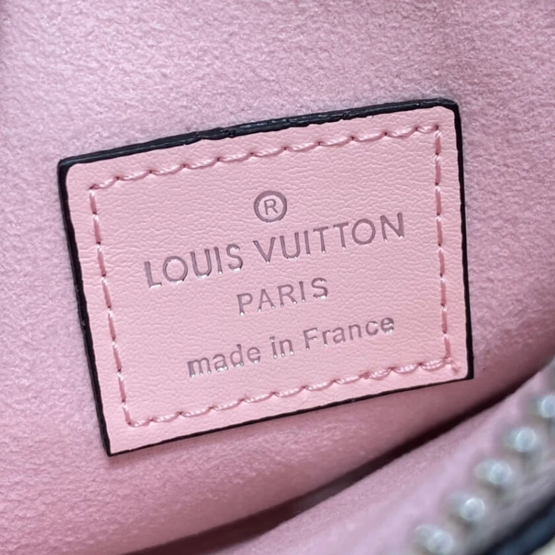 Mythick Key ring Louis Vuitton Key Pouch in Pink Gradient Mahina Perforated Leather
