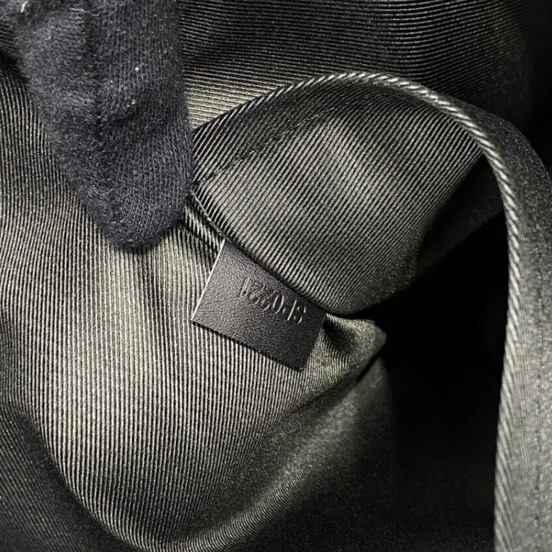 Mythick ru Black gra Louis Vuitton LV Aerogram Tote Bag