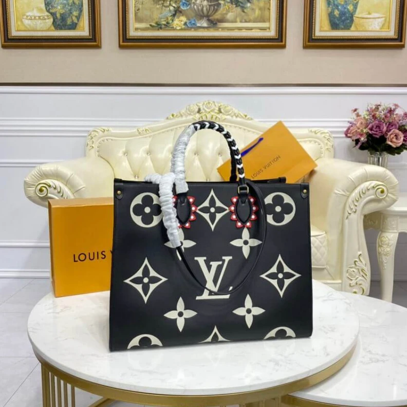 Louis vuitton locations Grained c Louis Vuitton LV Crafty OnTheGo GM Black Cream