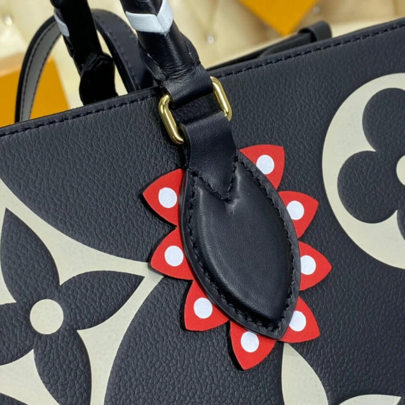 Louis vuitton locations Grained c Louis Vuitton LV Crafty OnTheGo GM Black Cream