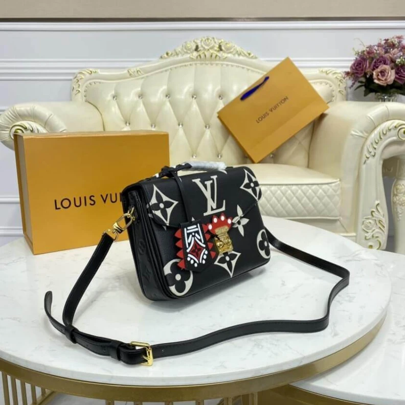 Louis vuitton locations Embossed Louis Vuitton LV Crafty Pochette Métis Black