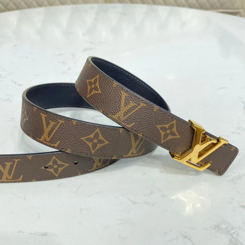 Replica bags lv This LV In Louis Vuitton LV Initiales 30mm Reversible Blet