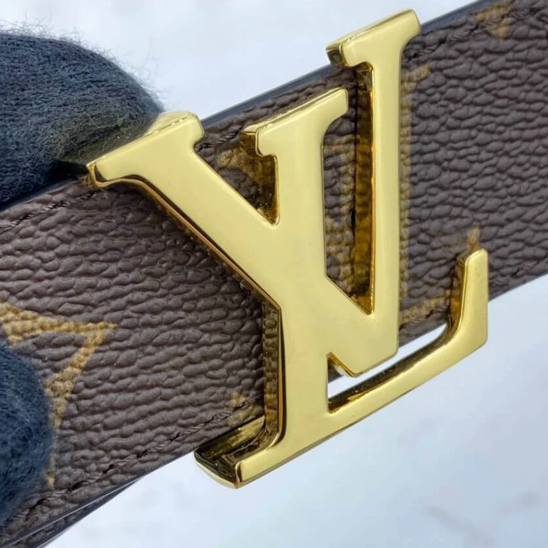 Replica bags lv This LV In Louis Vuitton LV Initiales 30mm Reversible Blet