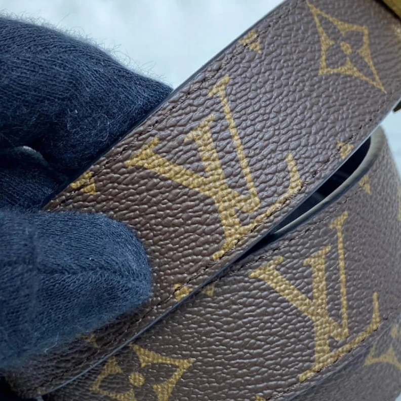 Replica bags lv This LV In Louis Vuitton LV Initiales 30mm Reversible Blet