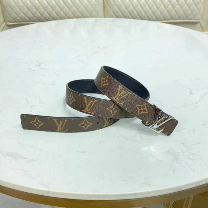 Replica bags lv This LV In Louis Vuitton LV Initiales 30mm Reversible Blet