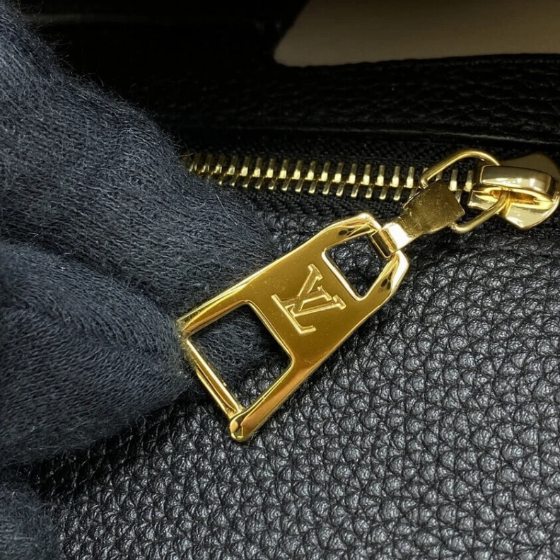 Lv belts replica Grained c Louis Vuitton LV Pont 9 Soft MM Black
