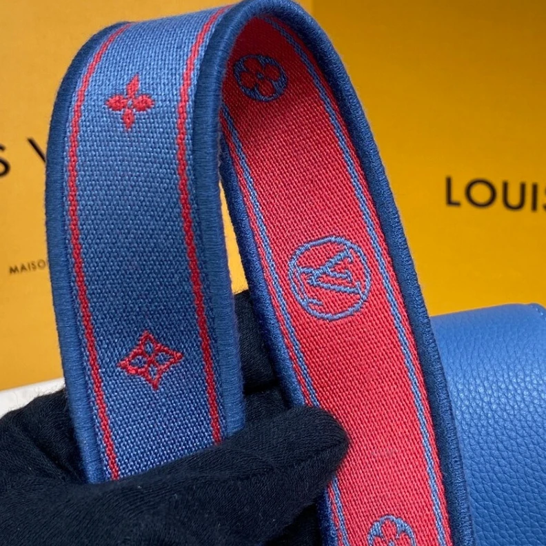 Replica bag Strap: Re Louis Vuitton LV Pont 9 Soft MM Blue