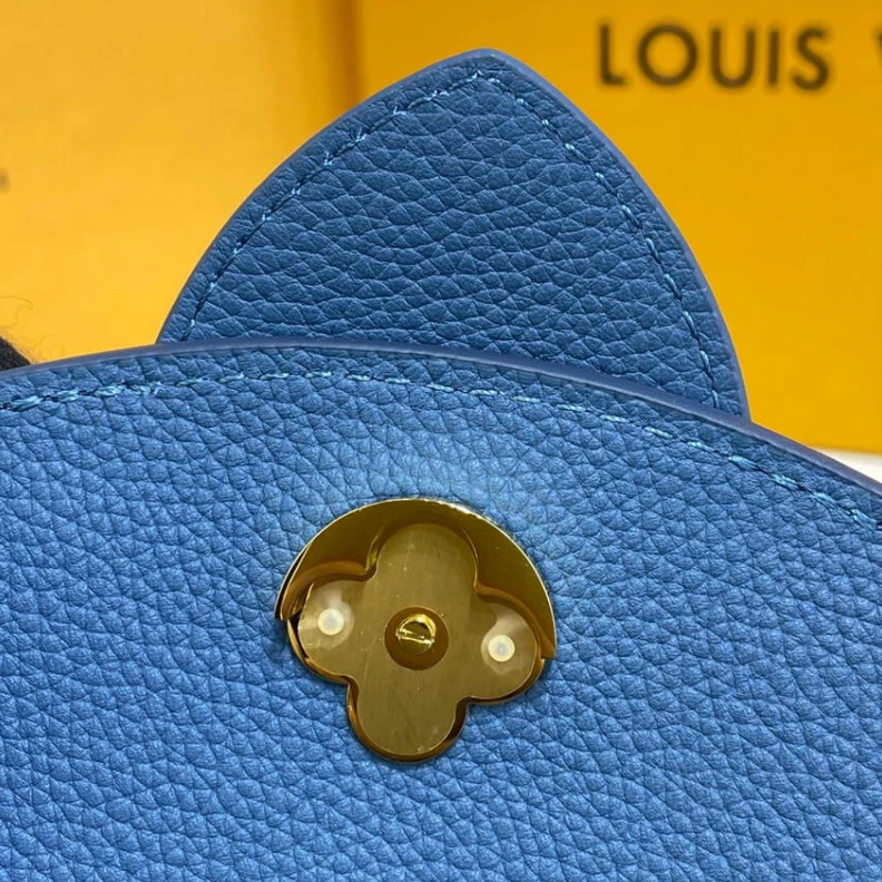 Replica bag Strap: Re Louis Vuitton LV Pont 9 Soft MM Blue
