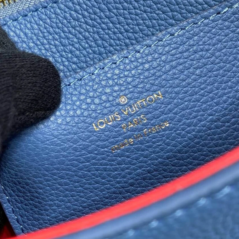 Replica bag Strap: Re Louis Vuitton LV Pont 9 Soft MM Blue