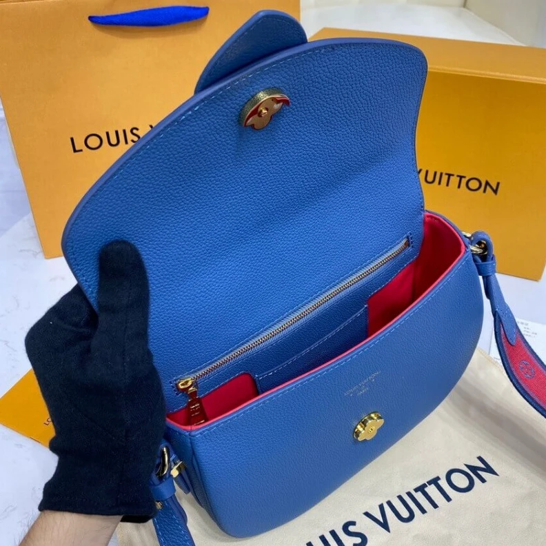 Replica bag Strap: Re Louis Vuitton LV Pont 9 Soft MM Blue