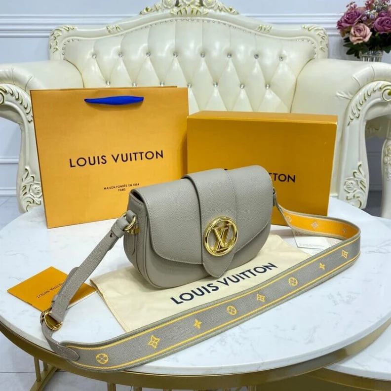 Mythick ru   Louis Vuitton LV Pont 9 Soft MM Grey