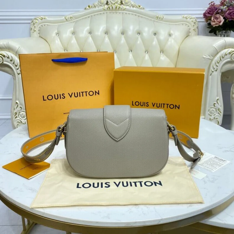 Mythick ru   Louis Vuitton LV Pont 9 Soft MM Grey