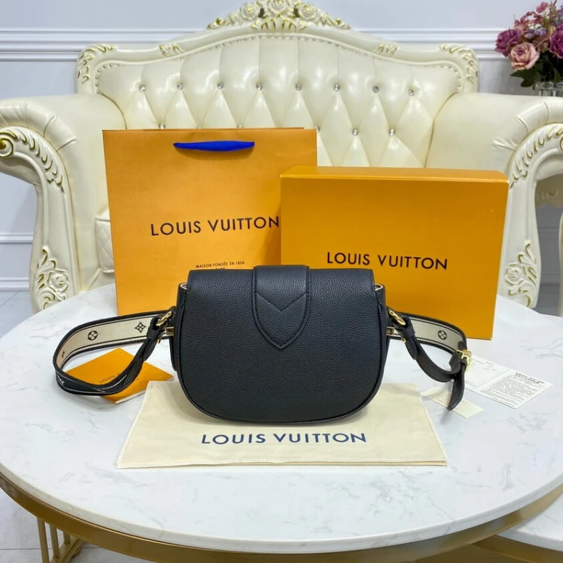 Replica bags LV Circle Louis Vuitton LV Pont 9 Soft PM Black