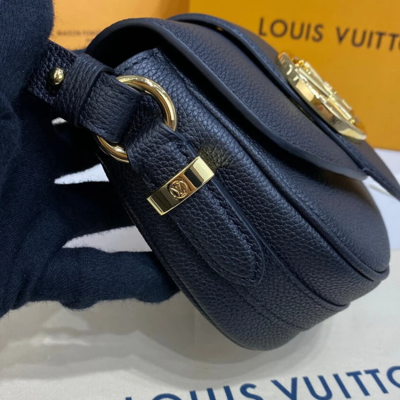 Replica bags LV Circle Louis Vuitton LV Pont 9 Soft PM Black