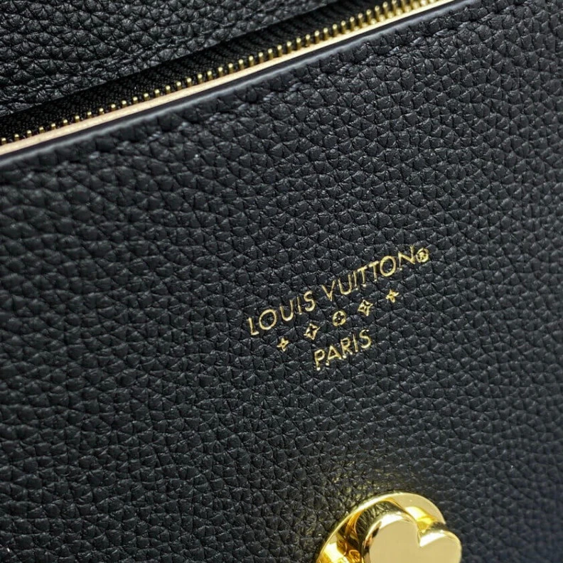 Replica bags LV Circle Louis Vuitton LV Pont 9 Soft PM Black